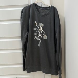 Trick or Chic Skeleton Graphic Sweatshirt